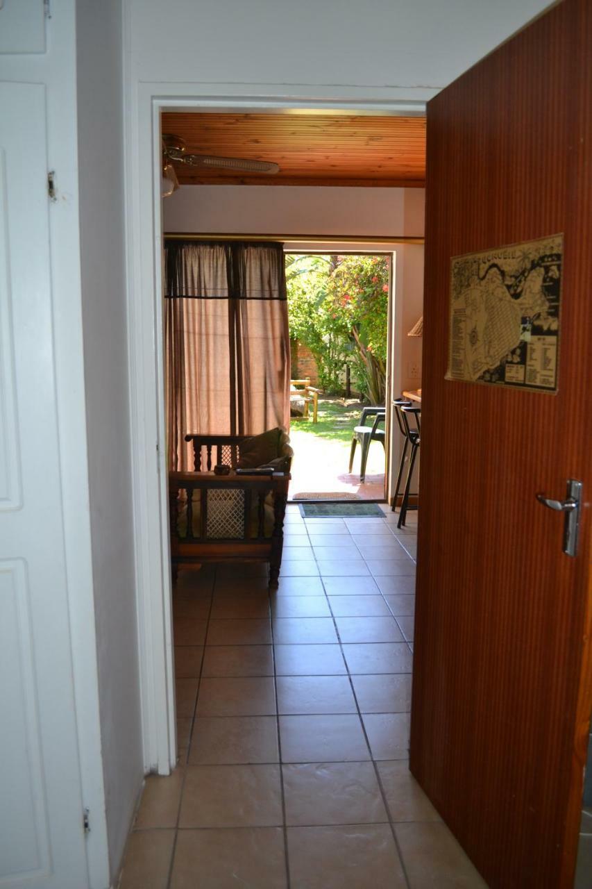 Crowned Crane Hotel Gonubie Ngoại thất bức ảnh